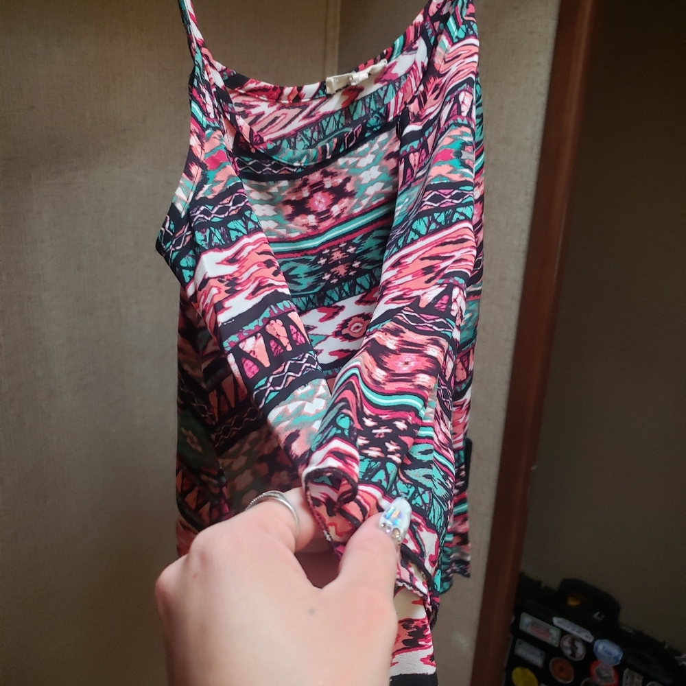 Cold shoulder top! - Picture 4 of 5